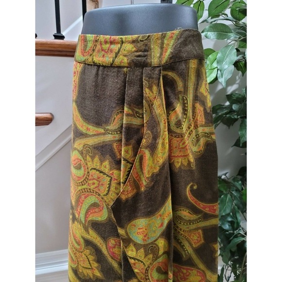 Sara Isabella Women's Multicolor Floral Acrylic Blend Knee Length Skirt Size 12 - Picture 3 of 10